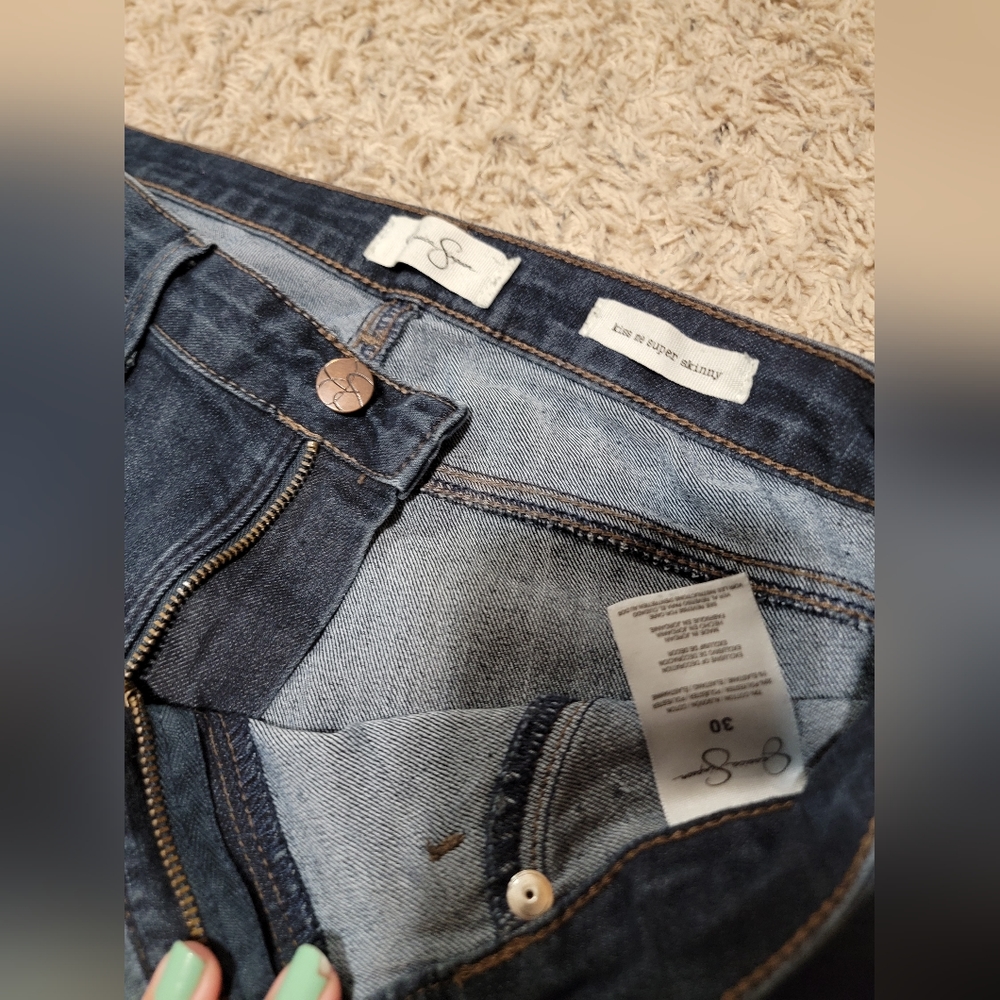 Jessica Simpson Size 30 kiss me super skinny - Picture 2 of 3